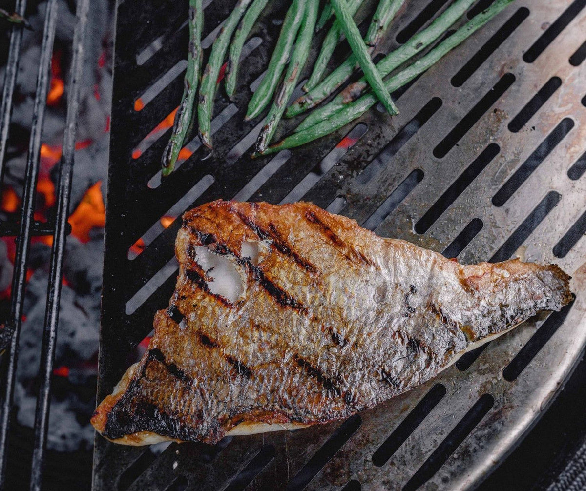 Kamado Joe Big Joe Half-Moon Fish and Vegetable Grate