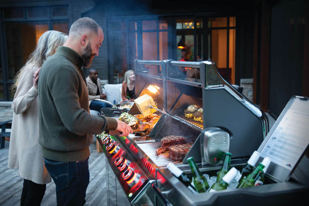Napoleon Prestige PRO 825 Gas BBQ RSBI PRO825RSBIPSS-3-GB - Free Rotisserie